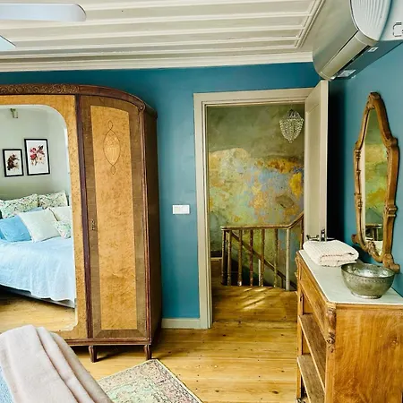 Feriehus Balat Three-story Restored Ottoman House Istanbul