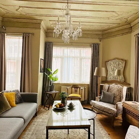 Feriehus Balat Three-story Restored Ottoman House *