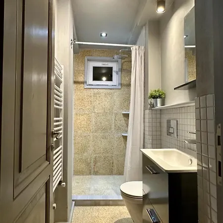 Balat Three-story Restored Ottoman House イスタンブール